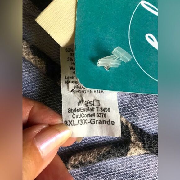 NWT … 7TH RAY “Size: 3X” Leopard Love Raglan Top In Blue - Picture 3 of 5